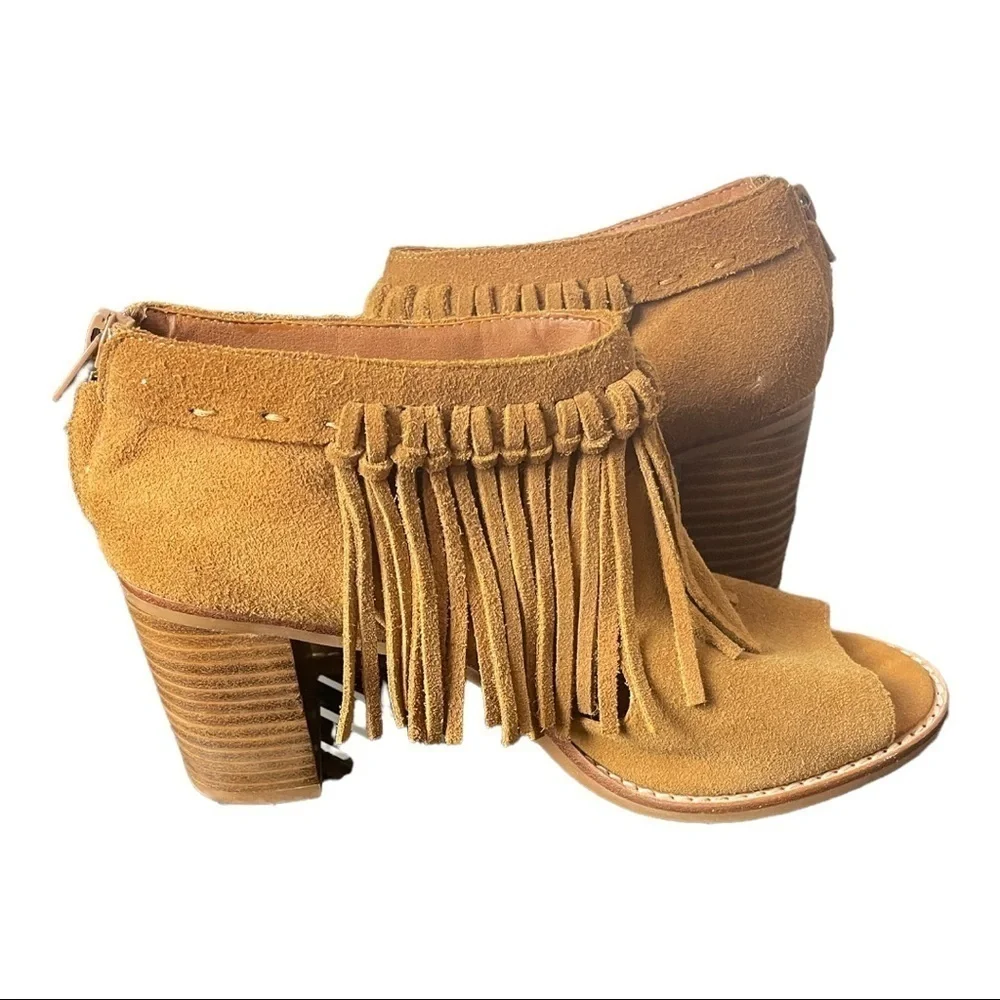 Sbicca Vintage Collection, Hickory, EUC - Picture 2 of 9